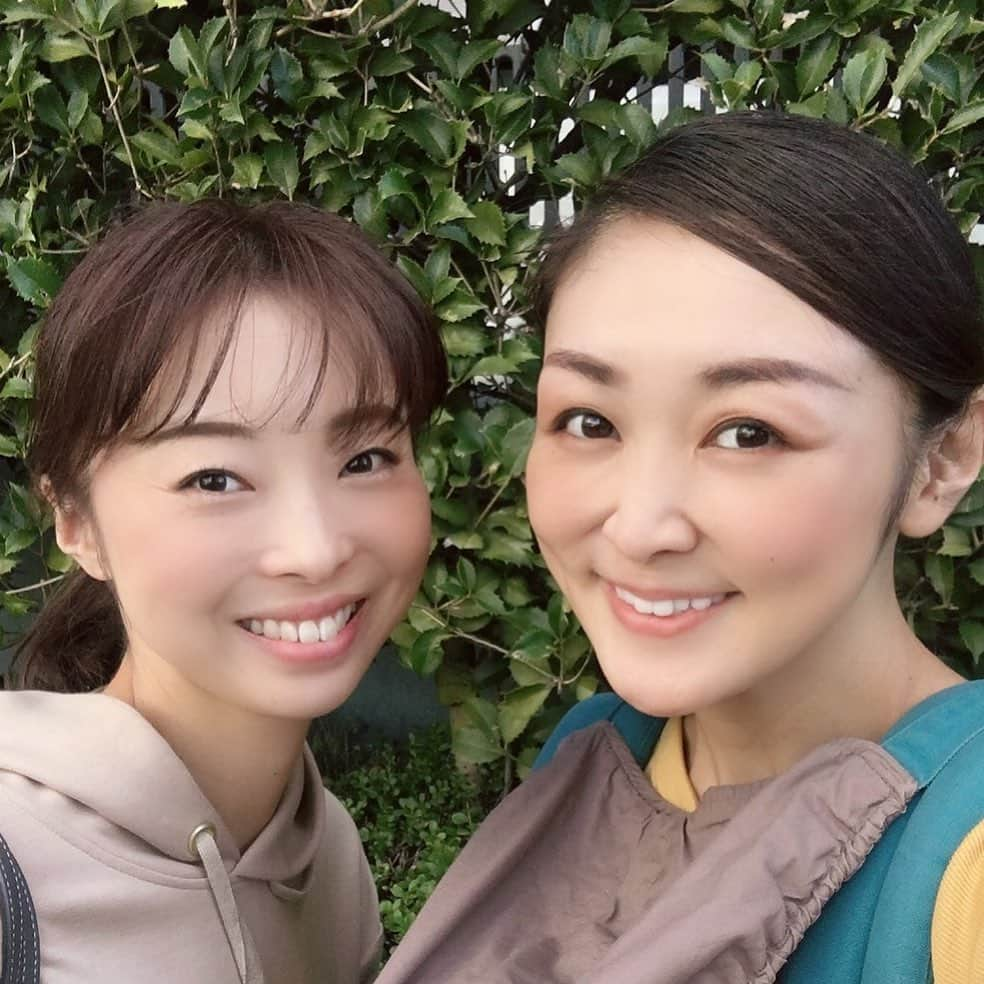 音花ゆりさんのインスタグラム写真 - (音花ゆりInstagram)「. . 先日、じゅりちゃん&子供ちゃんとお出掛け😍❤️ 長男君は私の事を覚えててくれて、ゆりちゃんー！と呼んでくれるのにメロメロでした…❤️ 言葉も話せるようになっていってるし、色々な事が分かるようになっていて、益々可愛くて…❤️❤️❤️ 双子ちゃんも大きく、お顔もしっかりしてきて個性もはっきり✨笑 こちらも何時間も見ていられる可愛さでした🥰 . . 思ったよりも、じゅりちゃんとも色々お喋り出来て、めちゃくちゃ楽しかったー😊✨✨✨ ありがとうー！！また近々！ . . #前回の投稿から #1ヶ月 #びっくり #そして #前回も じゅりちゃん 笑笑」11月21日 7時56分 - otohana.yuri