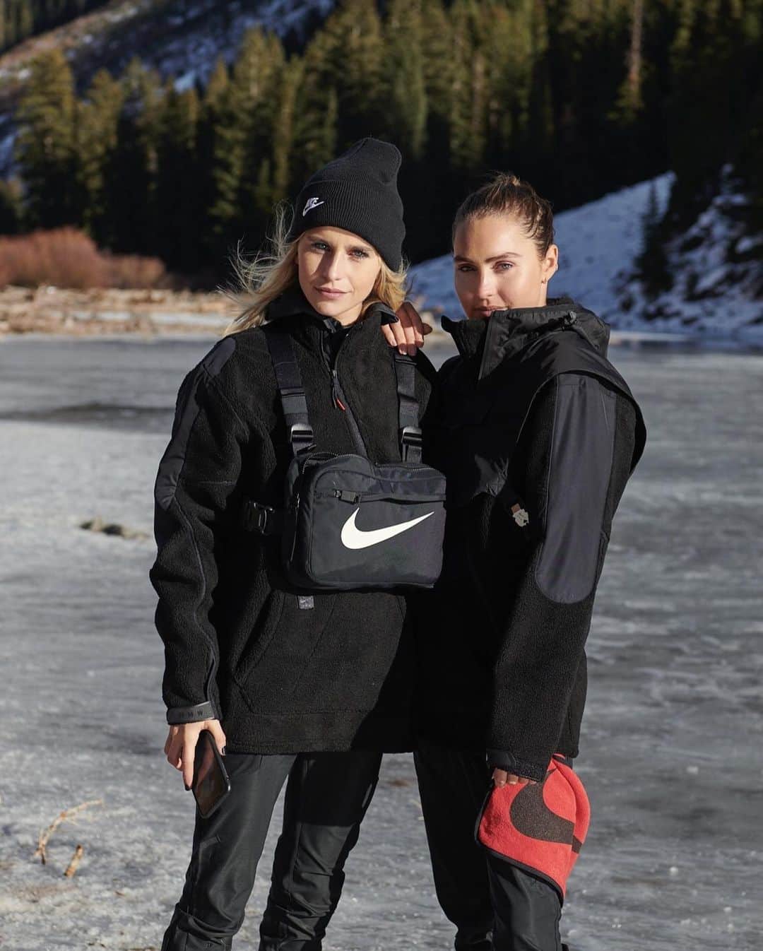Kirsty Godsoさんのインスタグラム写真 - (Kirsty GodsoInstagram)「BIG ASPEN ENERGYYYYY ⚡️✨ @nike x @matthewmwilliams  Such an amazing trip with an all star crew to celebrate the MMW Series 003 collection ❤️ #MMW #nike 📸 @fabienmontique」11月21日 8時14分 - kirstygodso