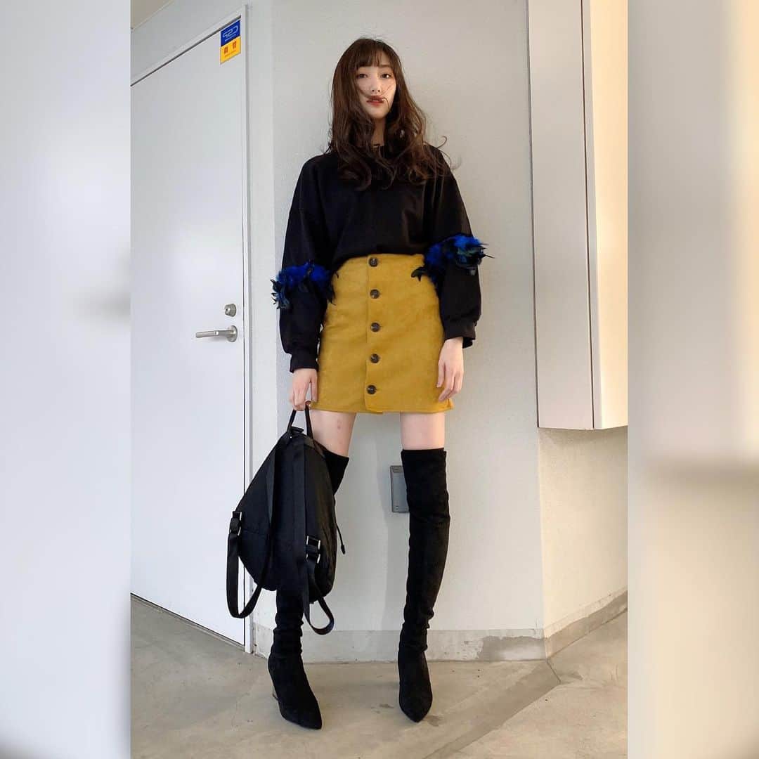 黒田瑞貴のインスタグラム：「#yellow 💛💛💛 #fashion #ootd #私服　#instagood #instafashion #ootdfashion #japanesegirl #zara #zarawoman  #pradabag」