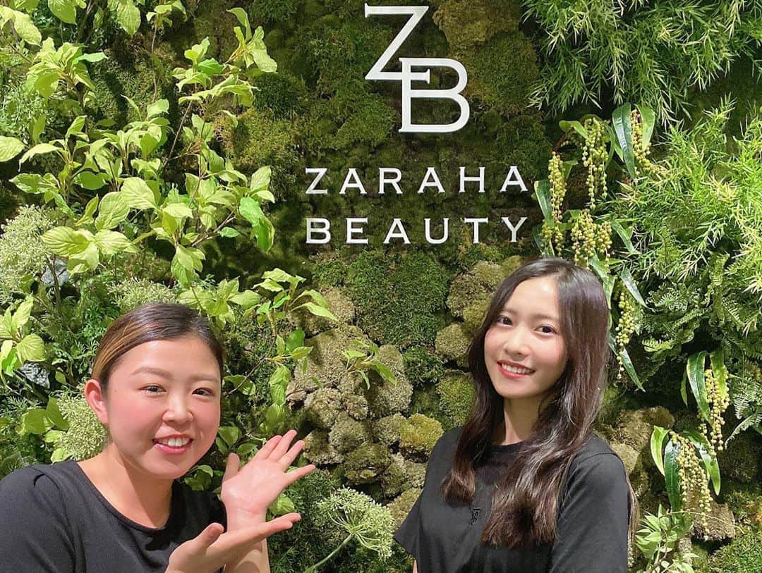 佐野ひなこさんのインスタグラム写真 - (佐野ひなこInstagram)「仕事終わりに恵比寿にある @zarahabeauty へ。 ゴッドハンド仲松さんの弟子の山口さん、齋藤さんと☺︎♡ . . わたしのインスタを見た人は 山口さん指名のボディマッサージが 今月は半額になるそうです！ 肩甲骨や肩ごりごりなら絶対おすすめ！！しっかり剥がしてくれます^_^ . . . あと齋藤さん指名のフェイシャルエステがピーリングやクリスティーナから小顔もすべて今月半額みたいだよ！ お肌の知識もしっかりしてて 美容マニアはぜひ！♡ いってみてね♡ . . . #zaraha #恵比寿」11月21日 19時08分 - hinako_sano