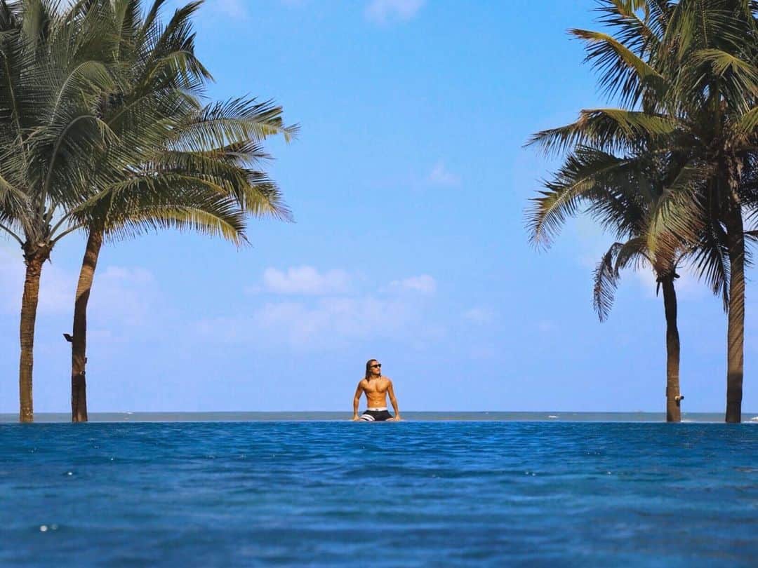KENTOのインスタグラム：「𝐅𝐄𝐄𝐋𝐒 𝐋𝐈𝐊𝐄 𝐇𝐄𝐀𝐕𝐄𝐍 🌴 #danang #vietnam #fusionmaiadanang ##djcityjapan #dj #djlife #djtour #djstyle #pioneerdj #beepmmgmt #sgartistmanagement #axcell #weareaxcell」