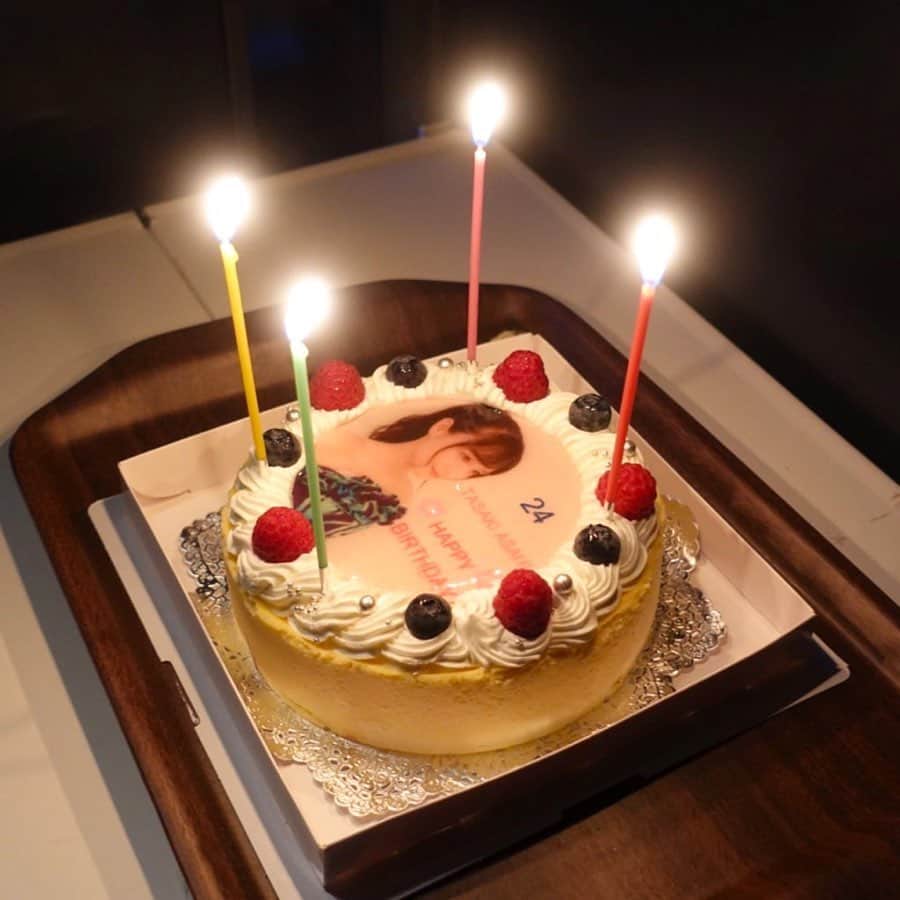 長谷川萌美さんのインスタグラム写真 - (長谷川萌美Instagram)「. . . たのしかった！ありがとうございました！😋 . 昨日載せられなかった ライブの写真達と動画を載せてます♡ . . 改めて、あさひちゃんおめでとう🎊🎂❤️ .  #ビタスイ #田﨑あさひ #誕生日 #バースデーライブ #天王洲kiwa」11月21日 19時13分 - moemi_hasegawa