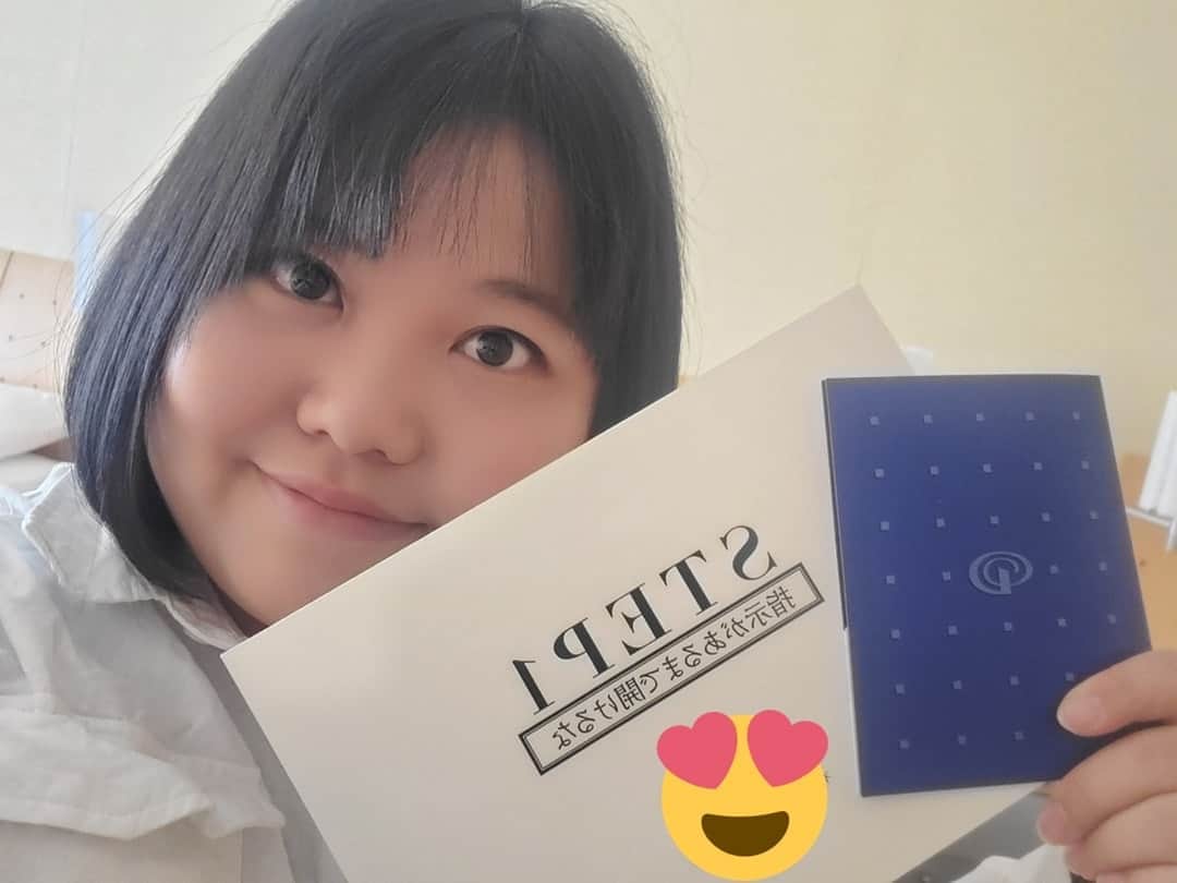 信江勇のインスタグラム：「#ホテル脱出  前から行きたいと思ってた宿泊系脱出に行ってきましたー✨  部屋入ってベッドにカバンが1つ…  これだけでワクワクが止まりません( ☆∀☆) 謎もかなりのボリューム(*^^*) ホテルの中をあっちへこっちへ行きながら、部屋に戻って謎解きき、また移動と普段ならない謎もあったりで本当に楽しかったです(*´∀`)♪ 24時までの時間制限がありましたが、何とかギリギリ成功しました🎵  聞いたところによると、私達が最後のチェックインだったみたいですが、かなりのスピードで追い上げていったそうです(笑)  楽しすぎました( ≧∀≦)ノ #SCRAP さんありがとうございます💕」