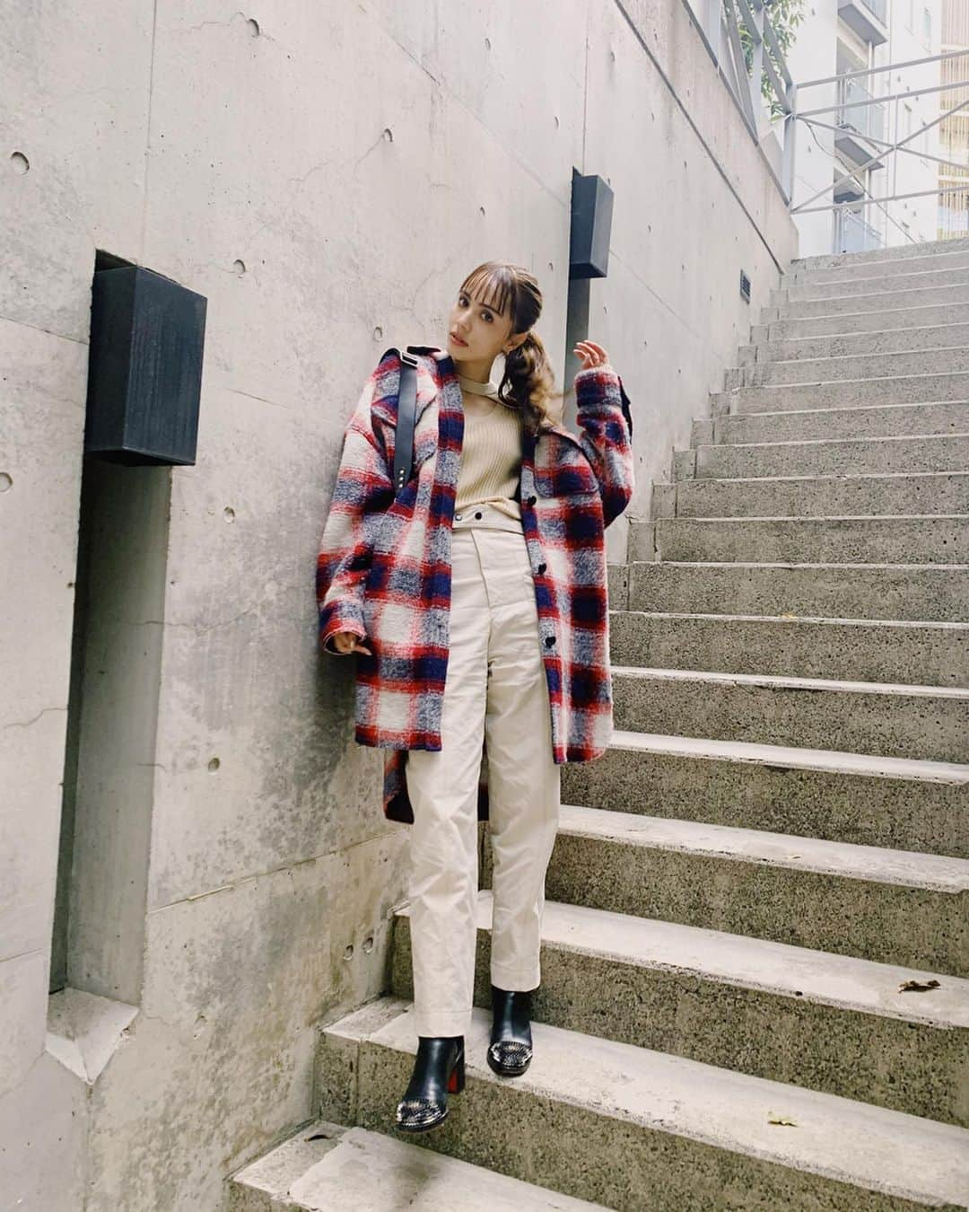 伊藤ニーナさんのインスタグラム写真 - (伊藤ニーナInstagram)「#にーなのしふく 🌿♡ Jaket & Pants @isabelmarant  Tops @todayful_」11月21日 19時39分 - ninaitoh