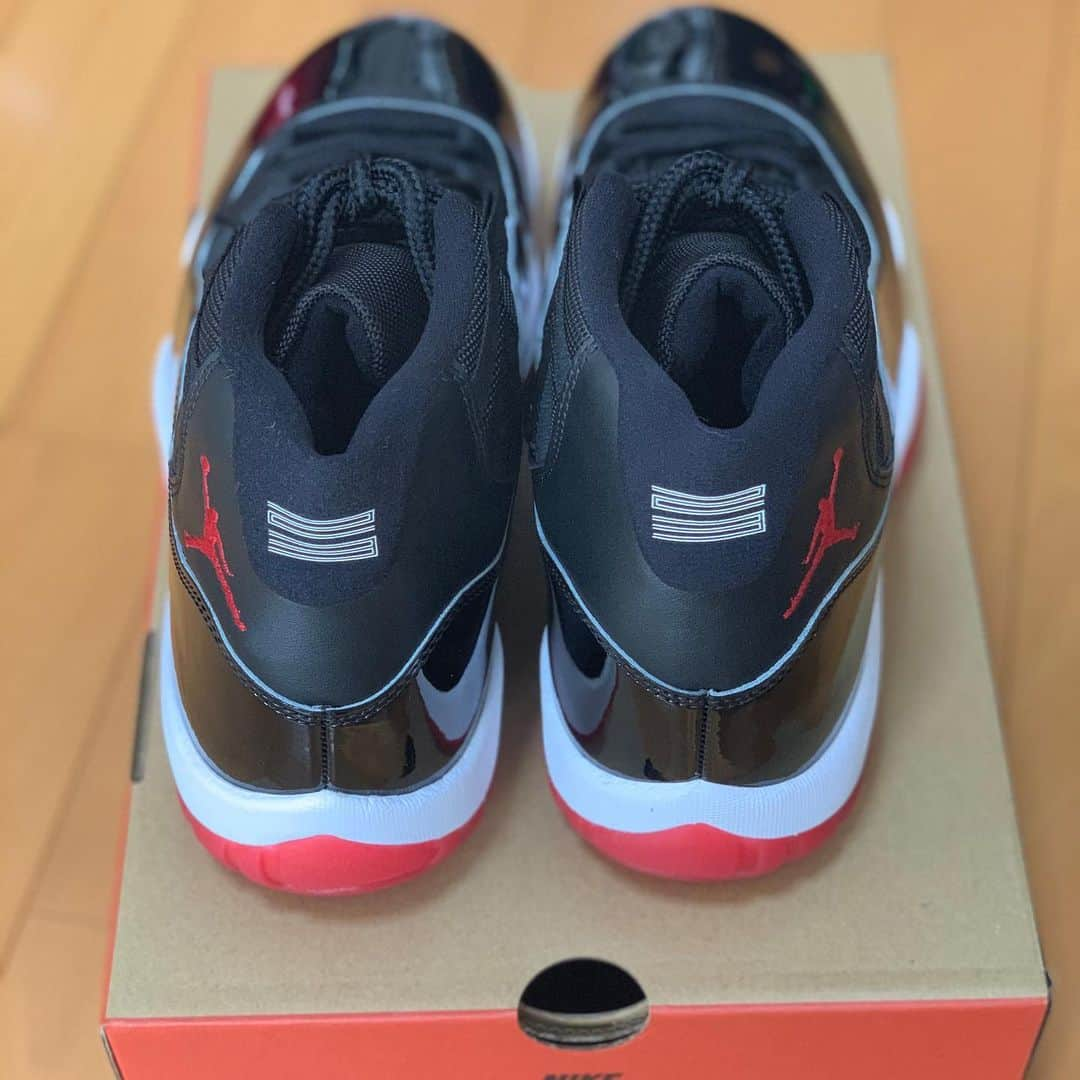 岩本煌史さんのインスタグラム写真 - (岩本煌史Instagram)「got new kicks!! NIKE AIR JORDAN 11 RETRO PLAYOFFS BRED (2019)  #nike #ナイキ #airjordan #airjordan11 #aj11 #airjordan11bred #airjordan11blackred  #bred #snkrs #prowrestler #プロレスラー #三重県 #桑名市 #出身 #岩本煌史 #sneaker #スニーカー #スニーカーヘッズ #スニーカー大好き #足元倶楽部 #キモ撮り」11月21日 12時37分 - koji_iwamoto