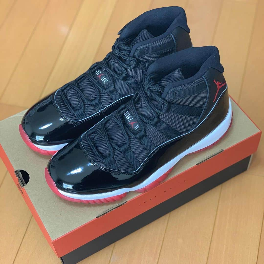 岩本煌史さんのインスタグラム写真 - (岩本煌史Instagram)「got new kicks!! NIKE AIR JORDAN 11 RETRO PLAYOFFS BRED (2019)  #nike #ナイキ #airjordan #airjordan11 #aj11 #airjordan11bred #airjordan11blackred  #bred #snkrs #prowrestler #プロレスラー #三重県 #桑名市 #出身 #岩本煌史 #sneaker #スニーカー #スニーカーヘッズ #スニーカー大好き #足元倶楽部 #キモ撮り」11月21日 12時37分 - koji_iwamoto