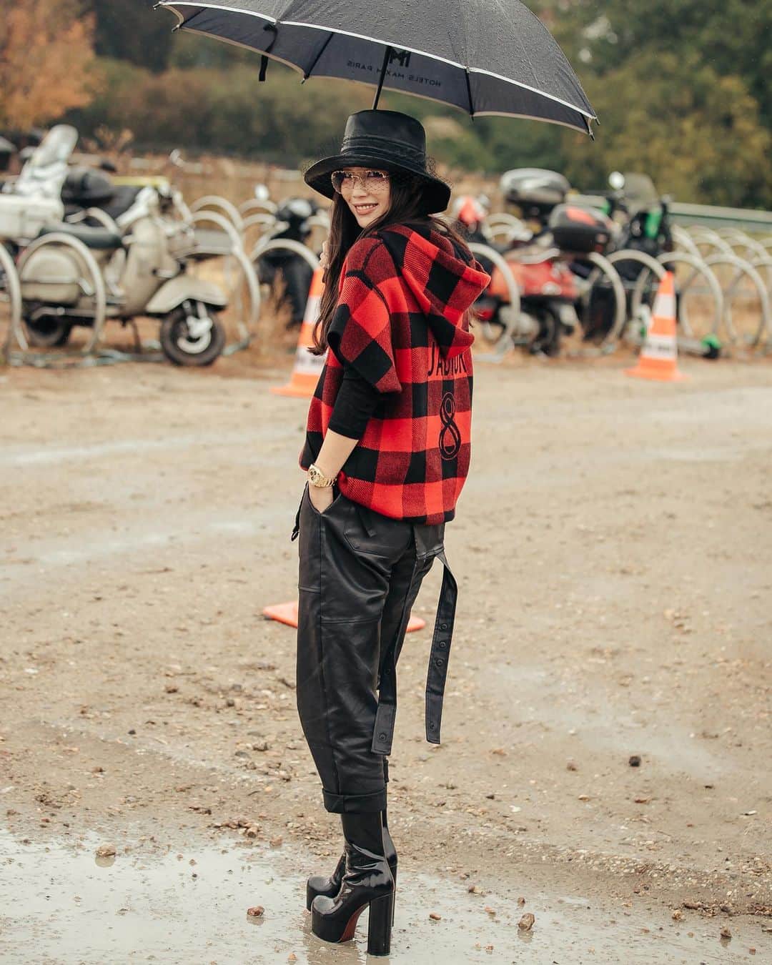 가로수길 , Seoulさんのインスタグラム写真 - (가로수길 , SeoulInstagram)「PFW Street Fashion Style Thx @kieunse 🔥🔥 요리왕 패션왕 기여사님」11月21日 12時43分 - jaylim1
