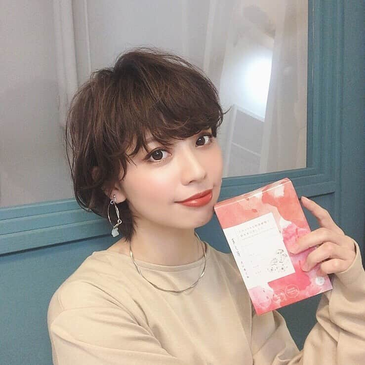 筒井愛実さんのインスタグラム写真 - (筒井愛実Instagram)「． skin care🧺🌿 漢方由来の肌に優しい美容液がたっぷり入った〝采之汲 さいのくみ〟@sainokumi_jp のフェイスマスク💆‍♀️暖房器具で長時間カラカラになった乾いたお肌もしっとり優しく包み込んで潤わせてくれる心強い味方♡ ． この度アンバサダーを務めさせていただくことになったので、これから魅力を沢山お伝えさせていただきます☺️ ． #采之汲 #さいのくみ #sainokumi #漢方 #和漢力 #無添加」11月21日 12時58分 - manamin_158cm