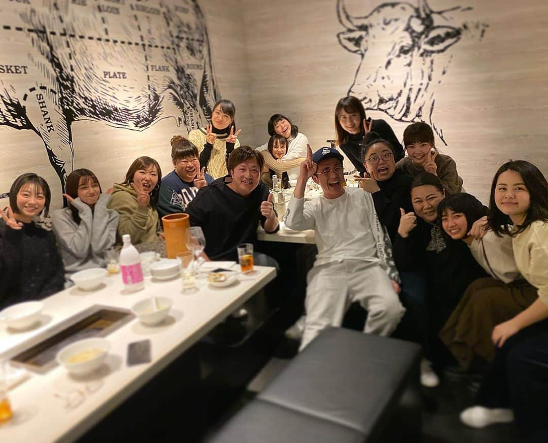 坂ノ上茜さんのインスタグラム写真 - (坂ノ上茜Instagram)「. 昨夜はトレンド部のみなさんと食事会 花恋ちゃんのハタチを一緒にお祝いさせてもらいました㊗️ お肉も最高に美味しかった〜〜 Twitterの方にお肉の写真は載せますねっ #王様のブランチ  #トレンド部」11月21日 13時26分 - sakanoueakane