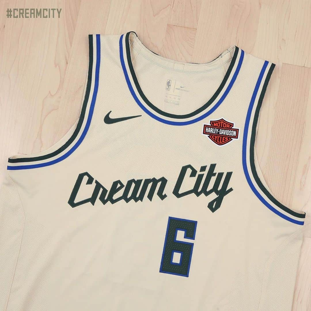 エリック・ブレッドソーさんのインスタグラム写真 - (エリック・ブレッドソーInstagram)「Gonna have to cop this for sure!  #creamcity」11月21日 13時23分 - ebled2