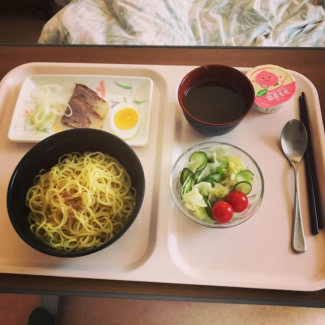 佐野史郎のインスタグラム：「そりゃ、入院中につけ麺出たら、テンションあがるでしょ‼︎^_^」