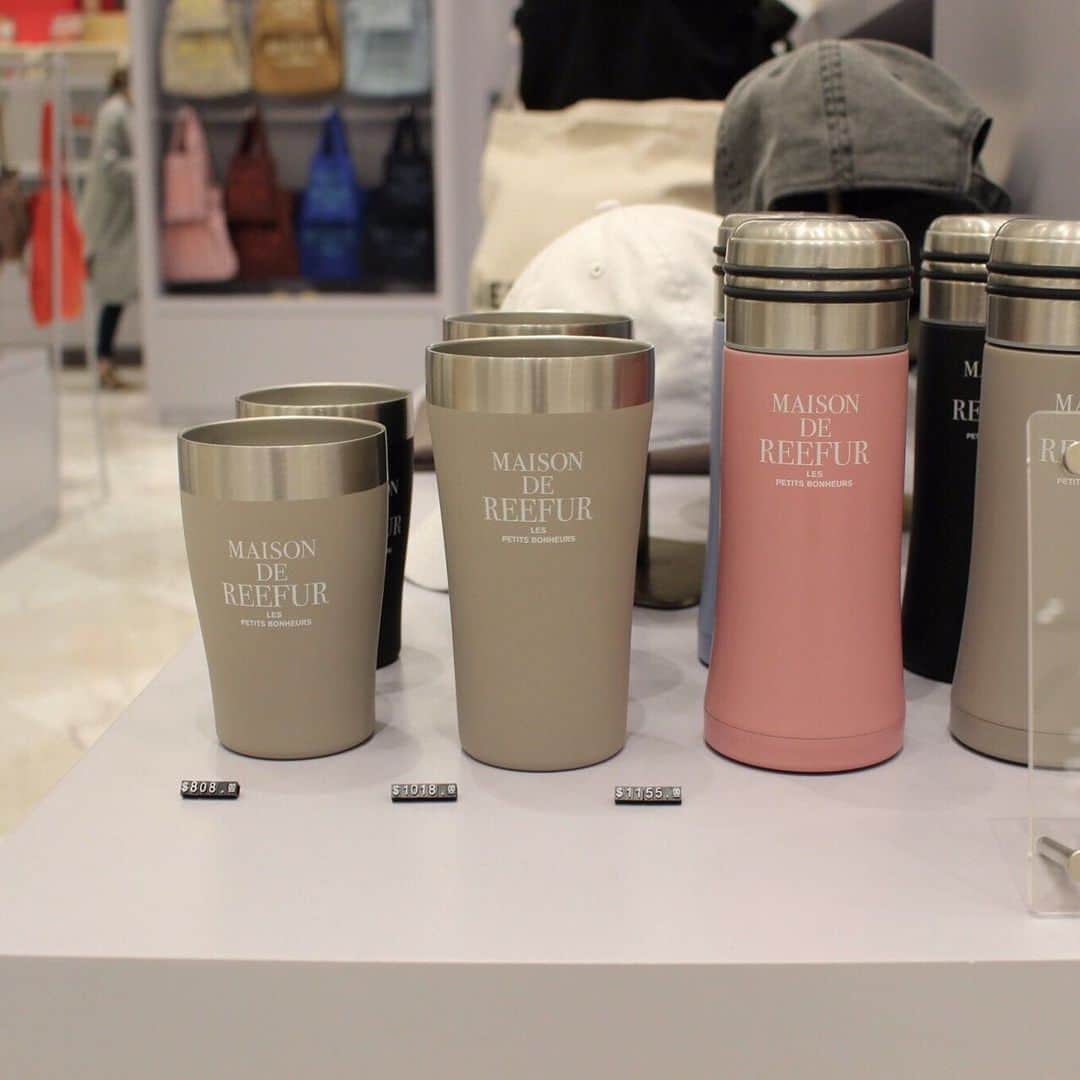 のインスタグラム：「. 【台湾POP-UP店】フロア移転のお知らせ 2019/11/21 . いつもMAISON DE REEFURをご利用いただきまして、誠にありがとうございます。 . MAISON DE REEFUR 台湾POP-UP店は、2019年12月1日（日）をもちまして微風南山 atre 2Fから4Fフロアへ移転いたします。 . 新フロアでの営業再開は、12月4日（水）を予定しております。 今後とも、よりいっそうのお引き立てを賜りますよう、よろしくお願い申し上げます。 . ◇MAISON DE REEFUR 台湾POP-UP店 ■2Fフロア営業終了日：2019年12月1日（日） ■休業日：2019年12月2日（月）・12月3日（火） . ■4Fフロア営業再開日：2019年12月4日（水） 新住所：〒11047 台北市信義區松智路17號 微風南山 atre 4F ※フロア移転に伴う電話番号の変更はございません。 . . #maisondefleur #information」