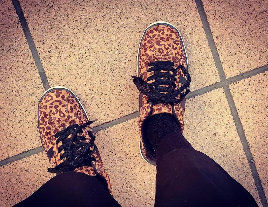 のインスタグラム：「お気に入り👟 #gu」