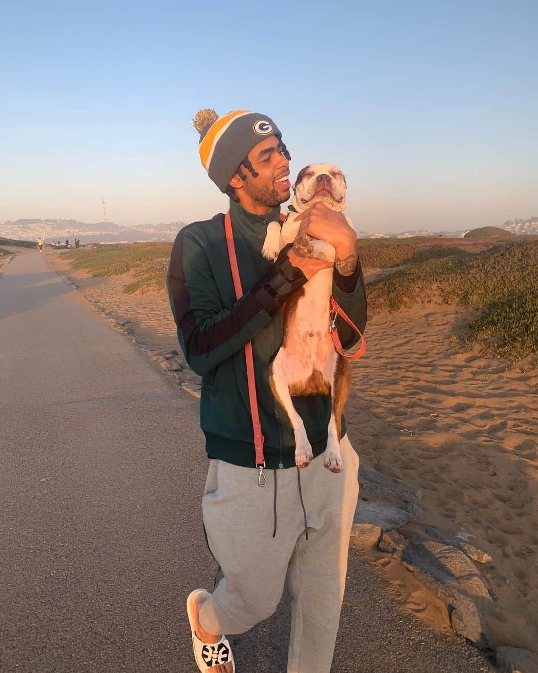 デアンジェロ・ラッセルのインスタグラム：「Mans BestFriend」