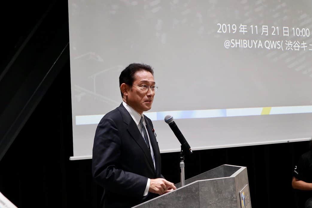 平井卓也さんのインスタグラム写真 - (平井卓也Instagram)「デジタル社会推進特別委員会とスタートアップ推進議員連盟合同でSHIBUYA QWS（https://shibuya-qws.com/）を視察。渋谷の中心で研究者や学生、スタートアップや大企業、クリエイターなど様々な人々の交流・連携によってイノベーションが創出されることを期待します。また、今日は初めて自民党としてピッチイベントを開催しました。ご協力いただいた関係者の皆さまに感謝します。自民党は、常に現場や先端を走る方々の声を聴き、次の時代を担うスタートアップを全面的に応援します。　#平井卓也 #自民党 #SHIBUYAQWS #デジ特 #平井ピッチ #LDPpitch #自民党ピッチ」11月21日 14時55分 - hiratakuchan0125