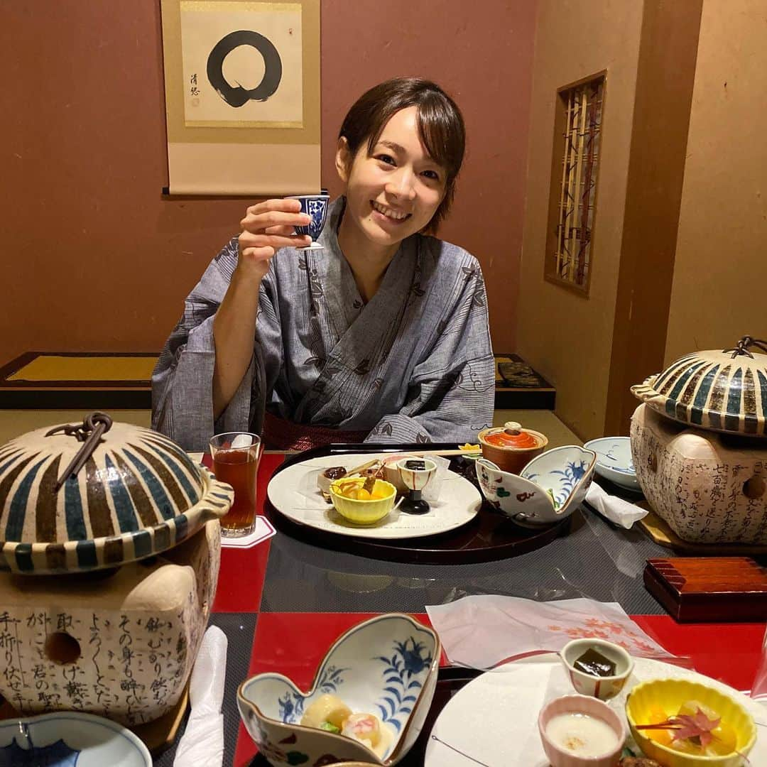 酒井瞳さんのインスタグラム写真 - (酒井瞳Instagram)「母のお誕生日祝いに温泉旅行。 母と二人旅なんてなかなかする機会もないから思いっきり楽しんだ( ＾∀＾) 母もすごく喜んでくれたし嬉しいなぁ！ ご飯もお風呂も景色も最高でした！！ #母 #お誕生日 #おめでとう #母娘 #温泉旅行  #happybirthday  #温泉 #旅行 #二人旅 #母娘旅 #箱根 #箱根旅行」11月21日 15時03分 - s.sakaihitomi