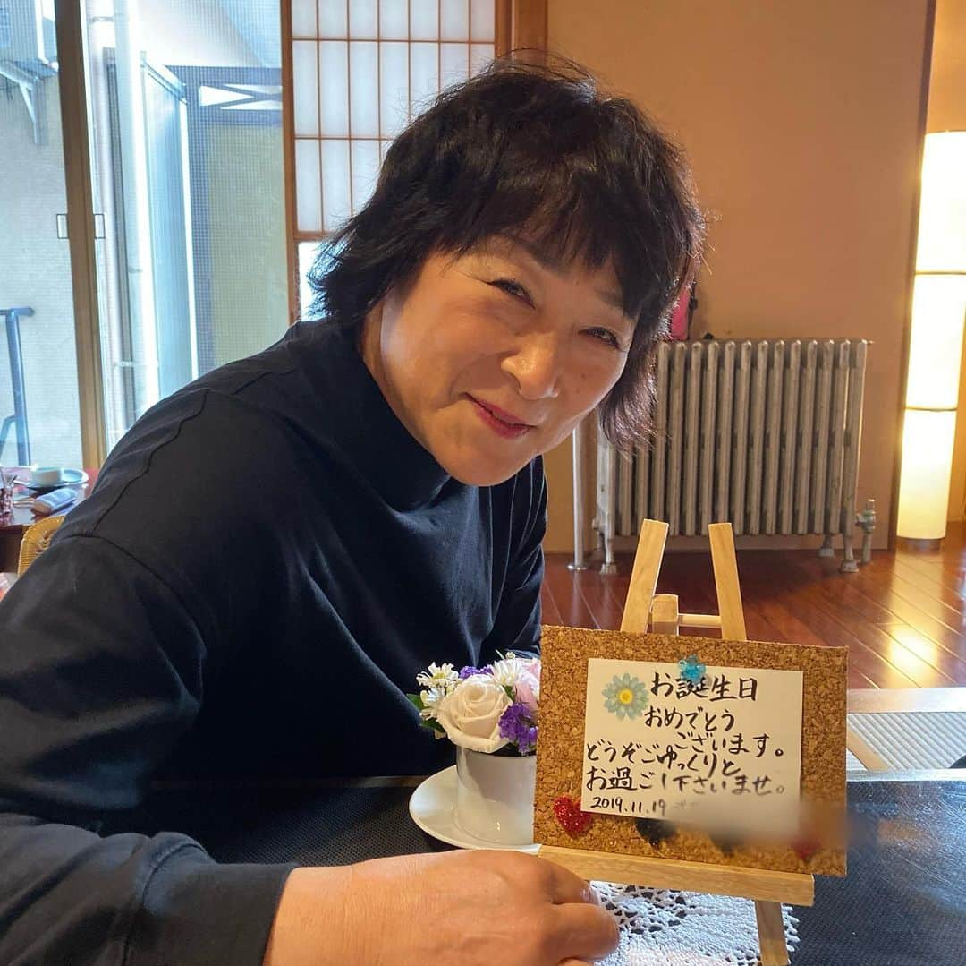 酒井瞳さんのインスタグラム写真 - (酒井瞳Instagram)「母のお誕生日祝いに温泉旅行。 母と二人旅なんてなかなかする機会もないから思いっきり楽しんだ( ＾∀＾) 母もすごく喜んでくれたし嬉しいなぁ！ ご飯もお風呂も景色も最高でした！！ #母 #お誕生日 #おめでとう #母娘 #温泉旅行  #happybirthday  #温泉 #旅行 #二人旅 #母娘旅 #箱根 #箱根旅行」11月21日 15時03分 - s.sakaihitomi