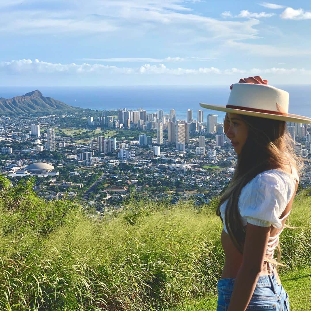 Mihoさんのインスタグラム写真 - (MihoInstagram)「City views from the top! Aloha🌺」11月21日 15時43分 - march16m