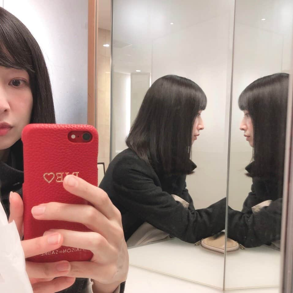 理絵さんのインスタグラム写真 - (理絵Instagram)「ものすごく眠い  #mirror #model #actress #modella #attrice #모델 #여배우 #tokyo #japan」11月21日 15時52分 - ____rie____