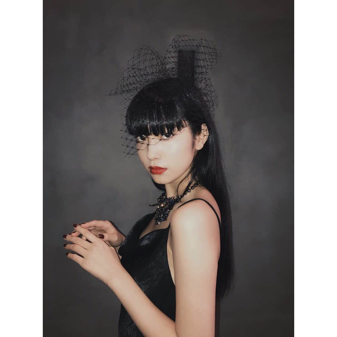 北澤舞悠（まゆちる）さんのインスタグラム写真 - (北澤舞悠（まゆちる）Instagram)「@givenchybeauty 🖤 #ルージュジバンシィノワール」11月21日 16時02分 - mayu_kitazawa