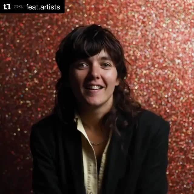 コートニー・バーネットのインスタグラム：「❤️🌏 @feat.artists is a movement started by Australian Artists to build solar farms and a cleaner future for Australia powered by renewable energy sources www.feat.ltd」