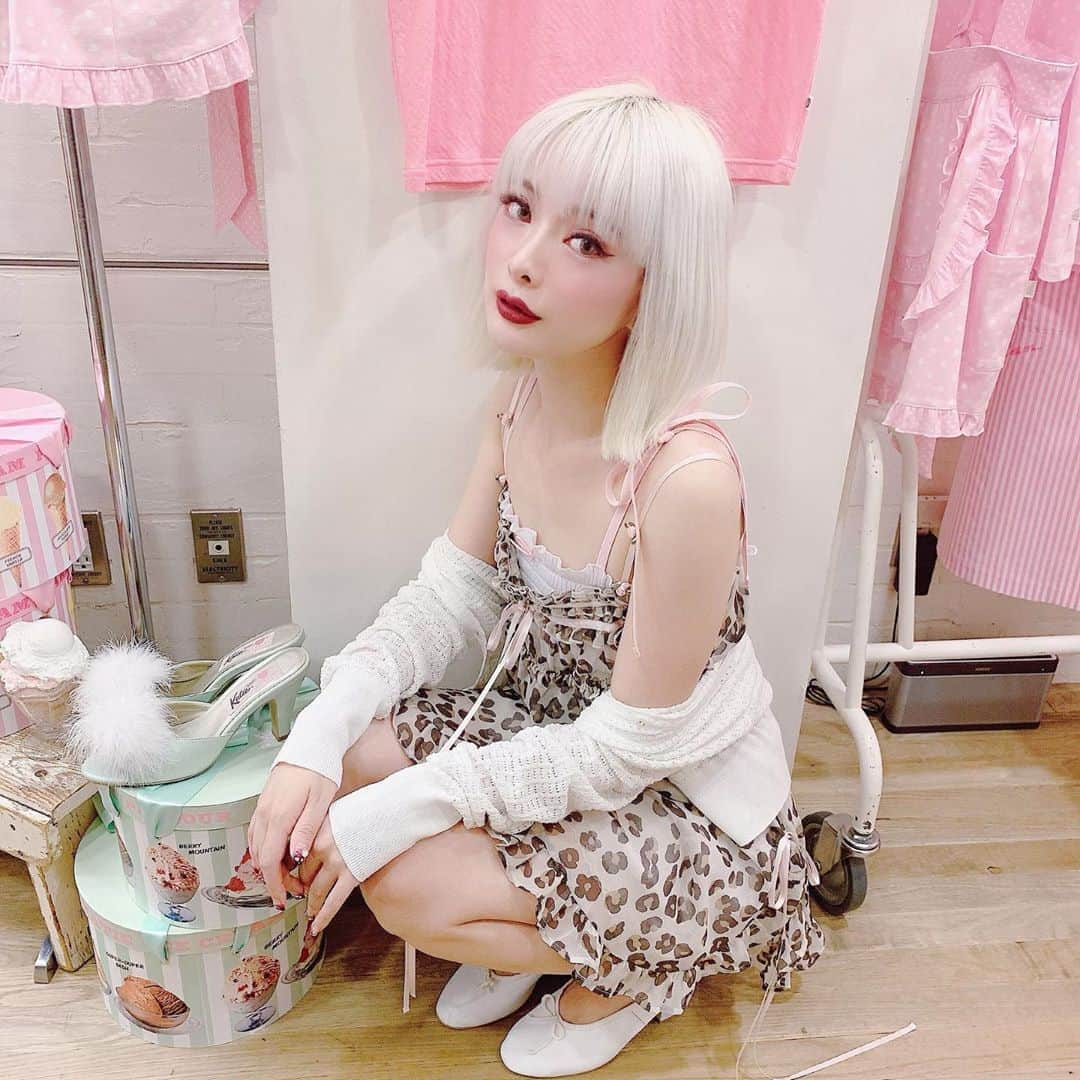 北出菜奈さん着用 Katie CHANTAL セットアップ 