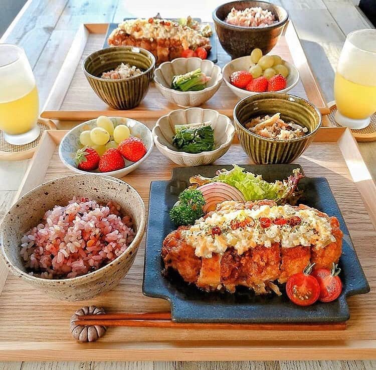 Locariのインスタグラム：「【「ウマすぎ」と彼が連呼♡毎晩食べても飽きない「やみつきメインおかず」】 ぜひ記事をチェックしてみてください♡ photo　by @pinos_kitchen さん . . . #おうちごはん #おうちカフェ #テーブルフォト #デリスタグラマー」