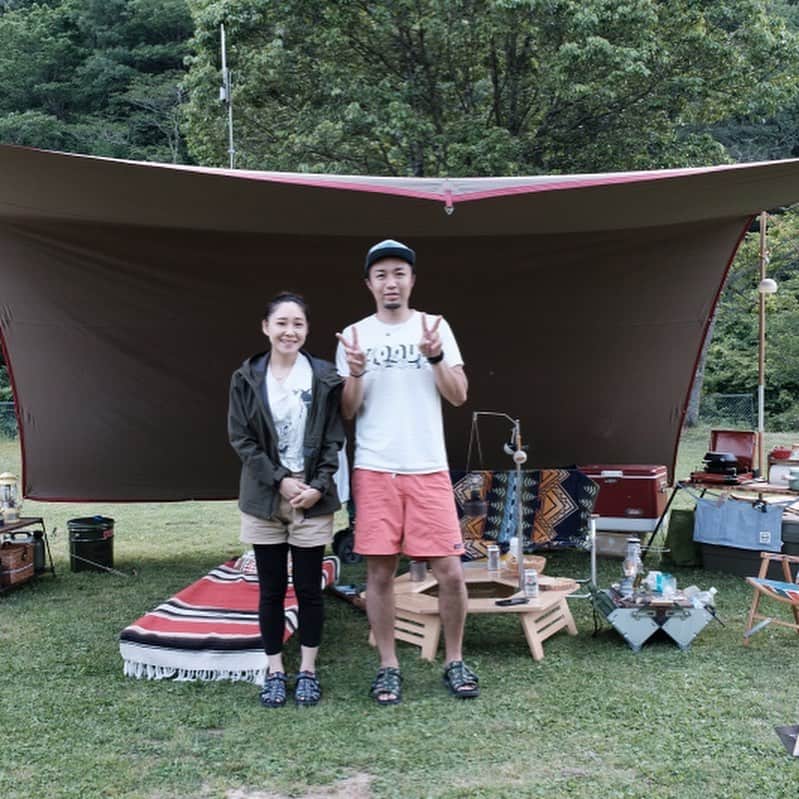 キャンプ情報サイト［ランタン］さんのインスタグラム写真 - (キャンプ情報サイト［ランタン］Instagram)「CAMP SMILE STYLE ／ 見た目重視で家でも使える キャンプ道具をチョイス！ ＼ いろんなキャンパーのキャンプスタイルを現地取材と一般キャンパーからの投稿で数多く掲載してます。 . . 詳しくは @lantern.camp  webサイトをご覧ください . . #camp #camping #outdoor #travel #trip #lantern_smile #nature #キャンプ #キャンプ用品 #アウトドア #テント #自然 #旅行 #キャンプ初心者  #キャンプ好きな人と繋がりたい #ハイマート佐中オートキャンプ場 #ユドゥン #ルミエールランタン #カーミットチェア #シーズンズランタン #iwatani #ファミリーキャンプ #ファミキャン」11月21日 17時47分 - lantern.camp