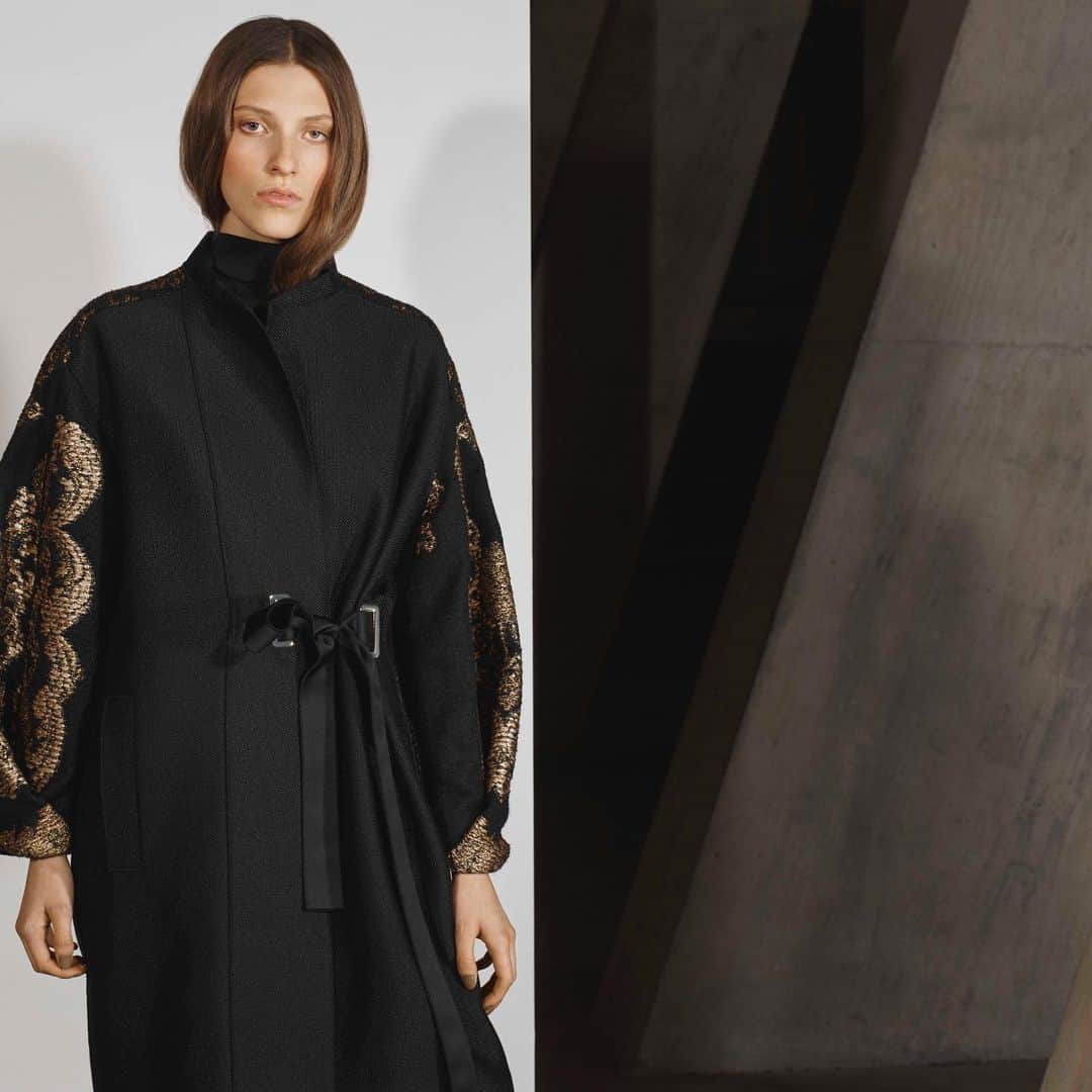のインスタグラム：「The perfect statement coat for day-to-night versatility.  #coat #jacquard #luxurycoats」
