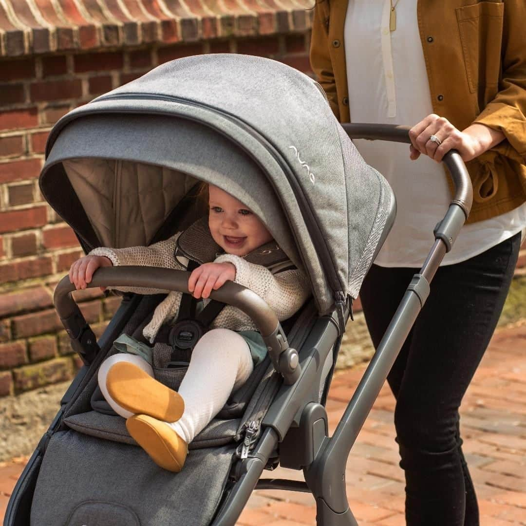 nunaさんのインスタグラム写真 - (nunaInstagram)「Exploring the world in our DEMI™ grow is stylish for you and a fun adventure for them! *DEMI grow shown in Threaded available exclusively at #Nordstrom . . . . . . #Nuna #Nuna_US #DEMIgrow #TimelesslyTailored #NunaThreadedCollection #premiumfabrics #babygear #Babyequipment #babiesofinstagram」11月22日 4時00分 - nuna_usa