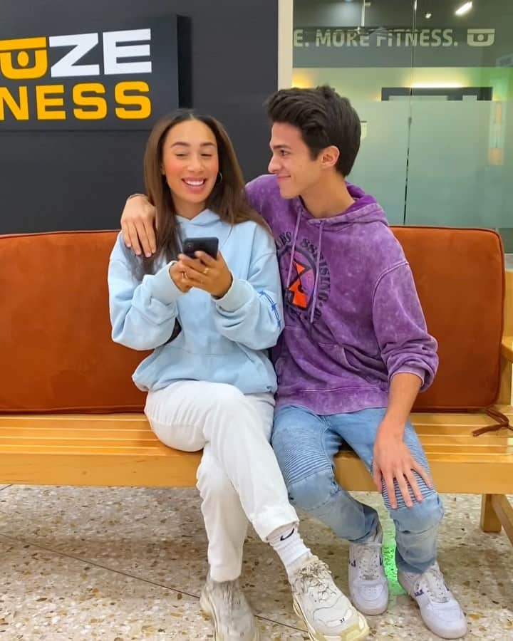 Brent Riveraのインスタグラム：「We got her 😂😂 @mylifeaseva @benazelart」