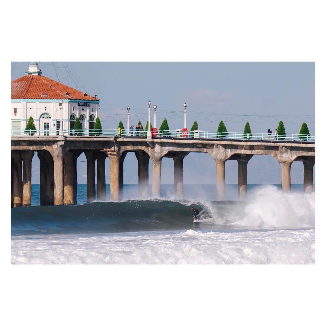 Pete Halvorsenのインスタグラム：「Christmas came a bit early...after a long drought, we've been blessed with some winter waves. 🎁🎄🎉🌊」