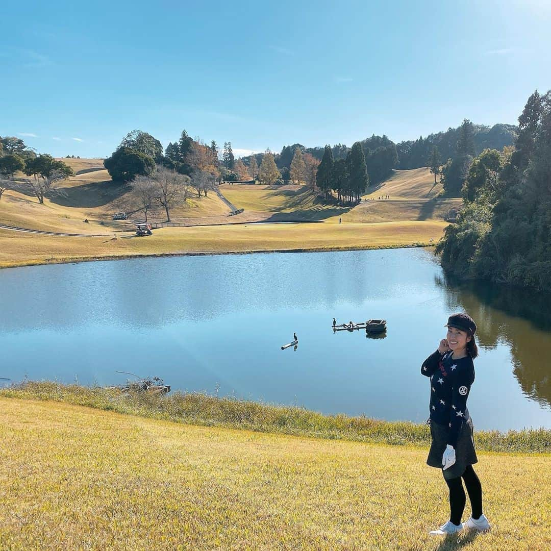 庄司ゆうこさんのインスタグラム写真 - (庄司ゆうこInstagram)「今日はちかちゃんとゴルフ⛳️💖 晴れ女パワー全開で最高のゴルフ日和❣️ そして2人とも絶好調に調子がよくベストスコア更新‼️ それにしてもここのコース、今日で3回目なんだけど毎回露天風呂が気持ち良すぎてついつい長風呂しちゃう✨ お風呂上がりは頑張ったご褒美にチョコレートパフェ❤️ 今日も楽し過ぎて時間があっという間だったなぁー✨✨✨ #ベルセルバカントリークラブ#市原#ゴルフ#ゴルフ女子#ゴルフ日和#ポジティブスターヨガ#ヨガインストラクター#エンジョイゴルフ#晴れ女パワー#全開#束の間の休息#ベストスコア更新」11月21日 20時07分 - yuko.shoji