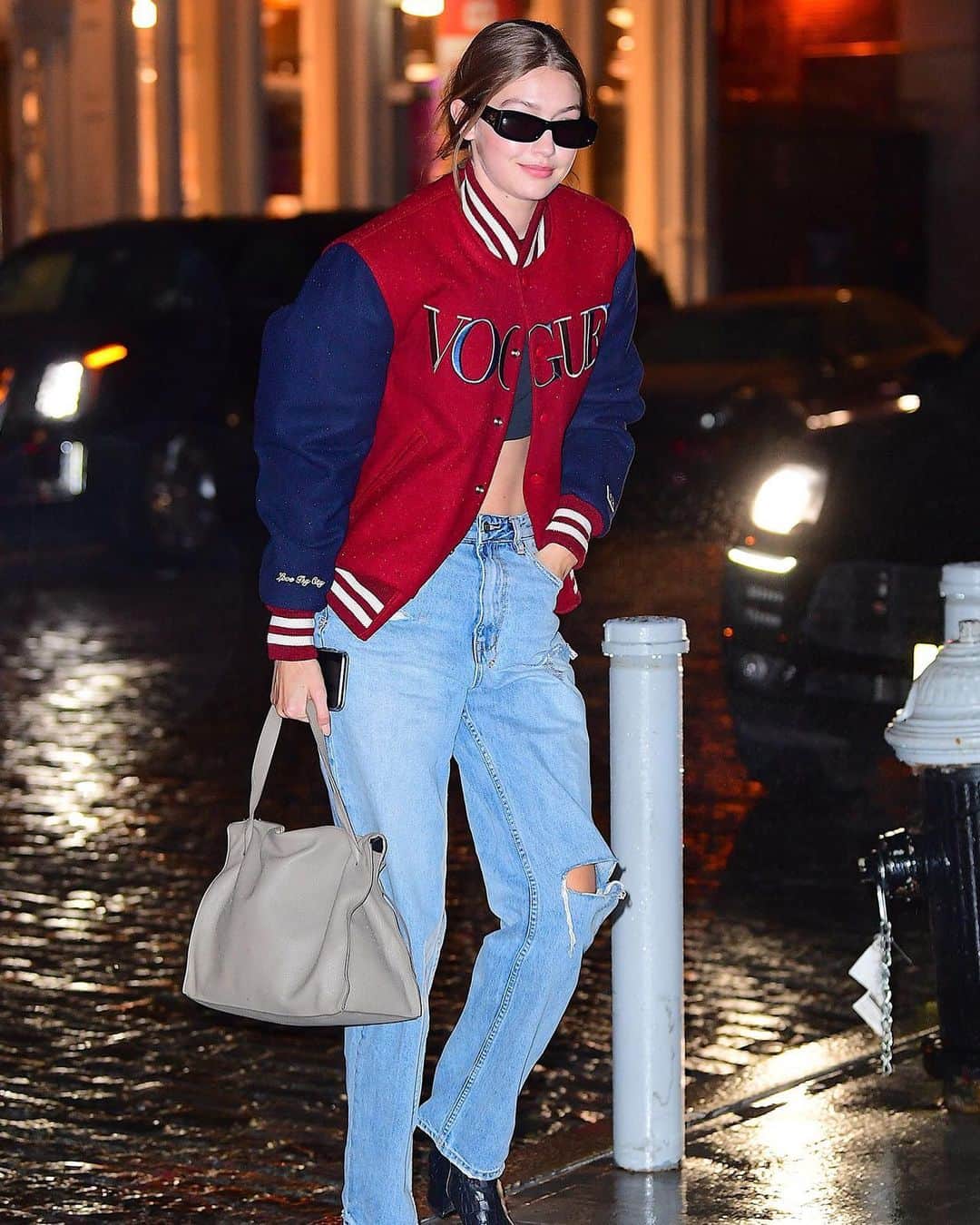 Vogue Italiaさんのインスタグラム写真 - (Vogue ItaliaInstagram)「Strike a pose: @GigiHadid is seen wearing the latest bomber jacket with the Vogue logo in collab with @Kith and @RussellAthletic, an all new capsule collection inspired by a retro preppy style. See more via link in bio.  Article by @olivaselene.」11月21日 20時05分 - vogueitalia