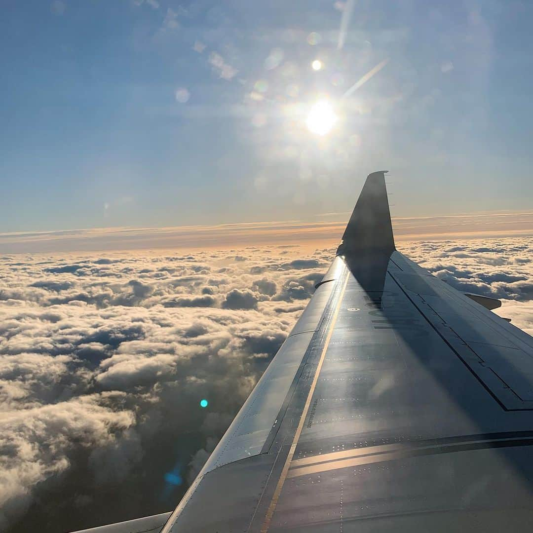 karen okajimaさんのインスタグラム写真 - (karen okajimaInstagram)「ㅤㅤㅤ  ㅤㅤㅤ  beyond the sky☁  ㅤㅤㅤ 神戸空港発のFDA便が先月就航したので 飛行機で﻿ずっと行きたかった 出雲に弾丸女子旅行ってきた💓 50分くらいでついてはやかったー✨ また詳しく投稿しますね🎶  ㅤㅤㅤ  #ひょいと出雲 #フジドリームエアラインズ﻿ #八重垣神社 #出雲大社 #PR #女子旅 #島根 #出雲 #パワースポット #恋愛 #縁結び #島根旅行 #島根女子旅 #おかじ旅行記 #岡島かれん」11月21日 20時23分 - karenokajima0318