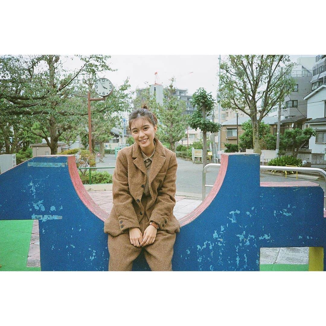 芳根京子さんのインスタグラム写真 - (芳根京子Instagram)「🌳🌲🌳🌲 #film #mina」11月21日 20時40分 - yoshinekyoko