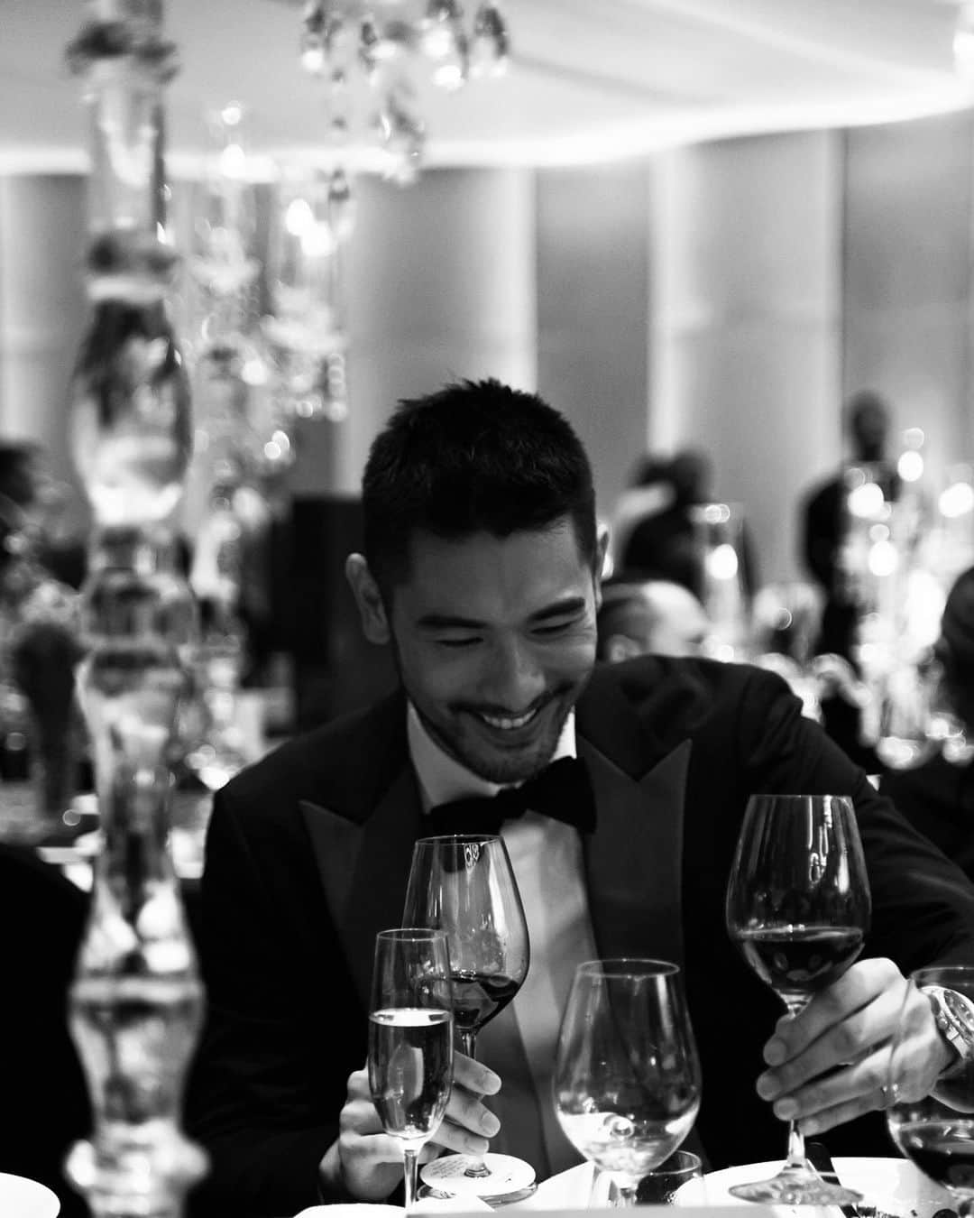 ゴッドフリー・ガオのインスタグラム：「Follow me to KL Malaysia to attend a Spotlight Charity Dinner gala sponsored by #CastigliondelBosco Together, let’s take action and support the under privileged kids around the world, providing them with a safer learning environment. For the complete video follow my IGTV 📺 #yoyuulab #brunellodimontalcino」