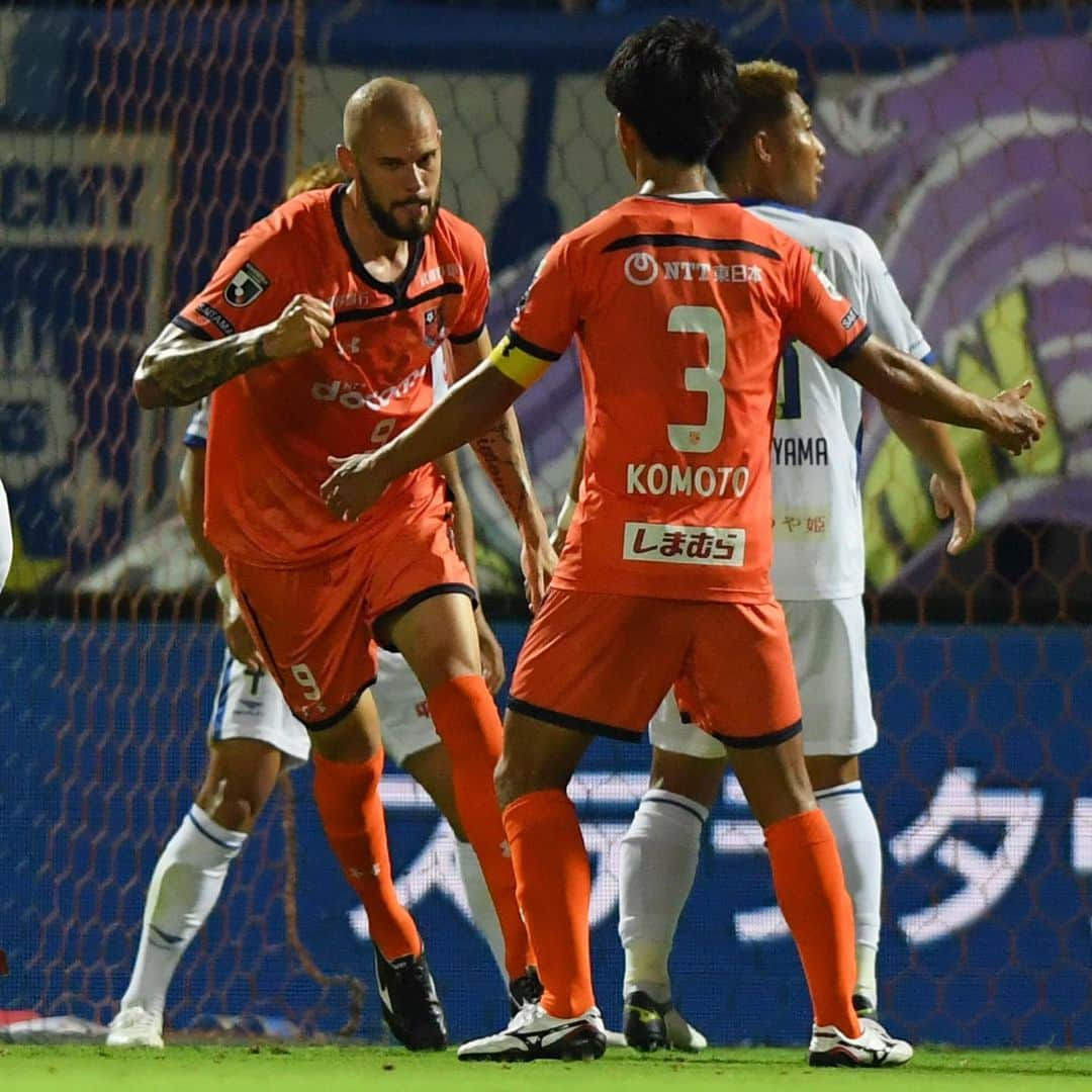 大宮アルディージャさんのインスタグラム写真 - (大宮アルディージャInstagram)「⚽️⚽️⚽️🔥🐿🧡💙 . . #ardija #大宮アルディージャ #jleague #Jリーグ #121パーセント #ORANGE #最後まで #諦めない #金沢_大宮」11月21日 21時17分 - omiya.ardija