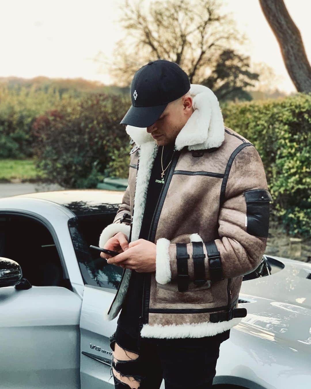 アダム・ピーティのインスタグラム：「“My biggest problem in life was overcoming myself but once I defeated myself, the only thing left was peace” 🙏🏼🙏🏼🙏🏼」