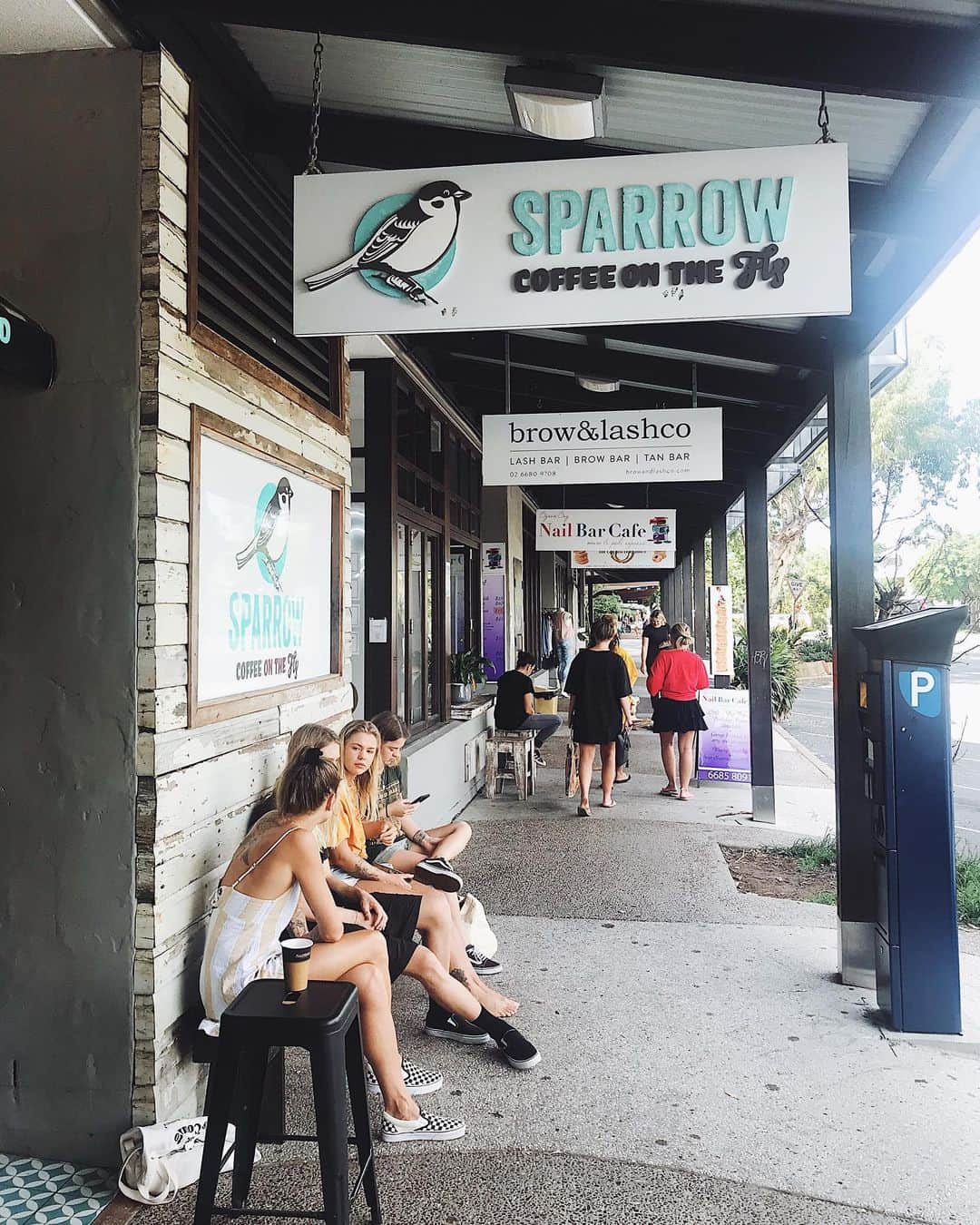 のインスタグラム：「SPARROW//バイロンベイ ㅤ オーストラリア バイロンベイにある カフェ こじんまりとした店内だけど常連さんが多く人気なお店♡ ㅤ ☕️#SPARROWcoffee#スパロー 📍#byronbay#バイロンベイ  撮影する際は、他のお客様、カフェにご迷惑がかからないようご配慮をお願いします。 素敵なcafe timeを♡.」