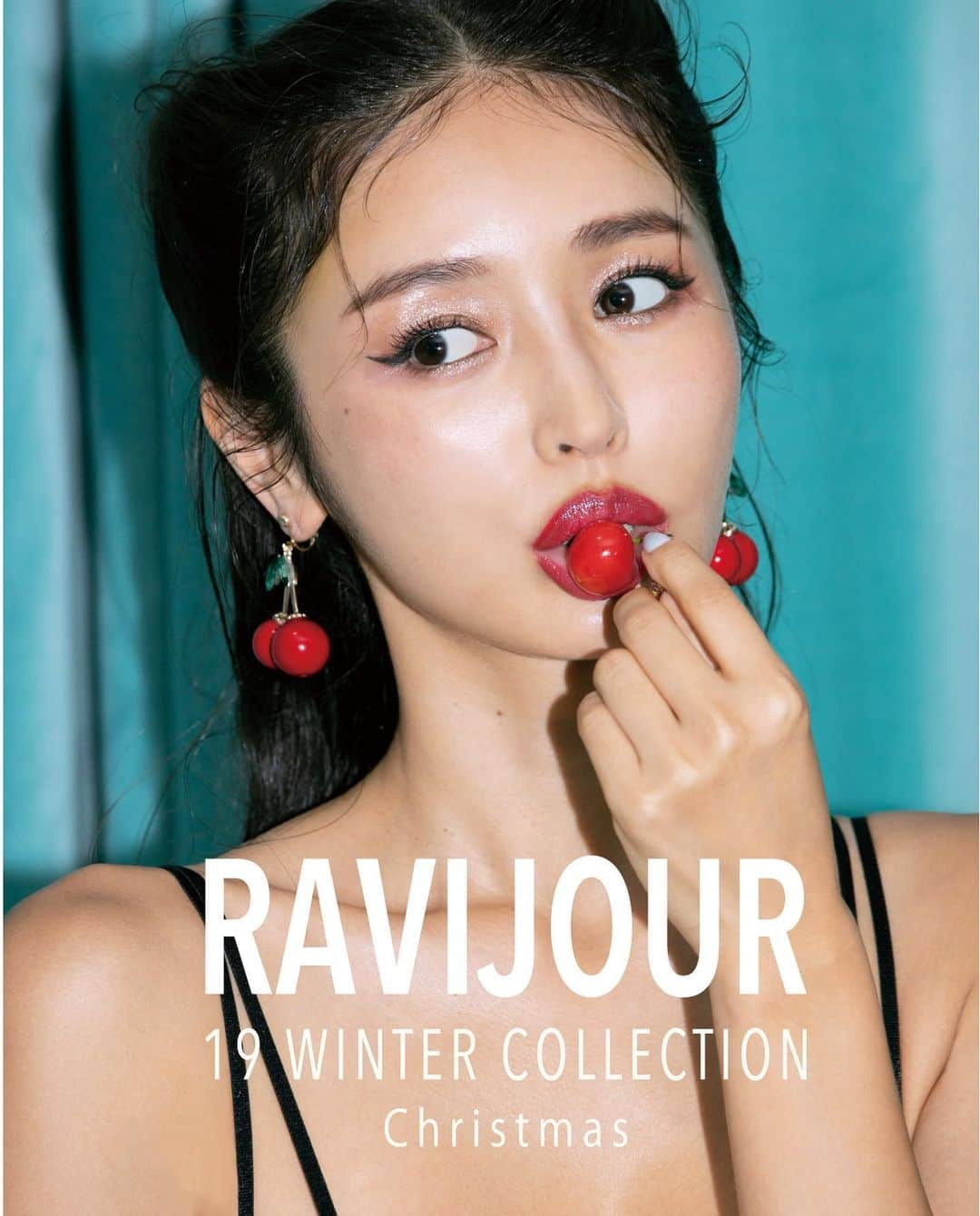 Ravijour Official Instagramさんのインスタグラム写真 - (Ravijour Official InstagramInstagram)「#ONSALE '19 Christmas Collection 公式オンラインストアにて本日より発売開始。 ホリデーシーズンにぴったりなランジェリーは RAVIJOURで手に入れて。 *店舗は明日(11/22)より発売開始予定 - #RAVIJOUR #ラヴィジュール #Christmas #Xmas」11月21日 21時58分 - ravijour_official