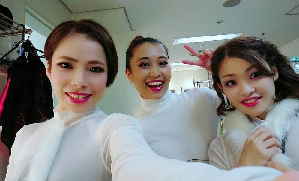 知念紗耶のインスタグラム：「きみさんから思い出写真届きました😆❤️ ２週間前の事なのになんだかすごく懐かしい☺️✨ 今年は3人で稽古後のつけ麺行けなかったな😢 #grockets #KAGUYA」