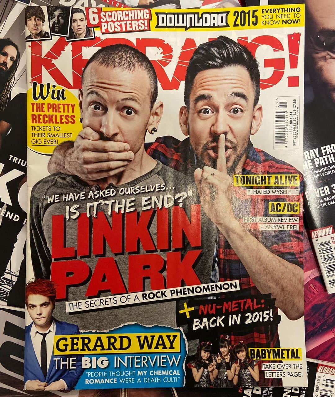 Kerrang!さんのインスタグラム写真 - (Kerrang!Instagram)「Five years ago today, Linkin Park blasted onto the cover of Kerrang! magazine. Did you have this issue? . . . #linkinpark #chesterbennington #mikeshinoda #kerrang #kerrangmagazine #tbt #throwbackthursday」11月21日 22時21分 - kerrangmagazine_