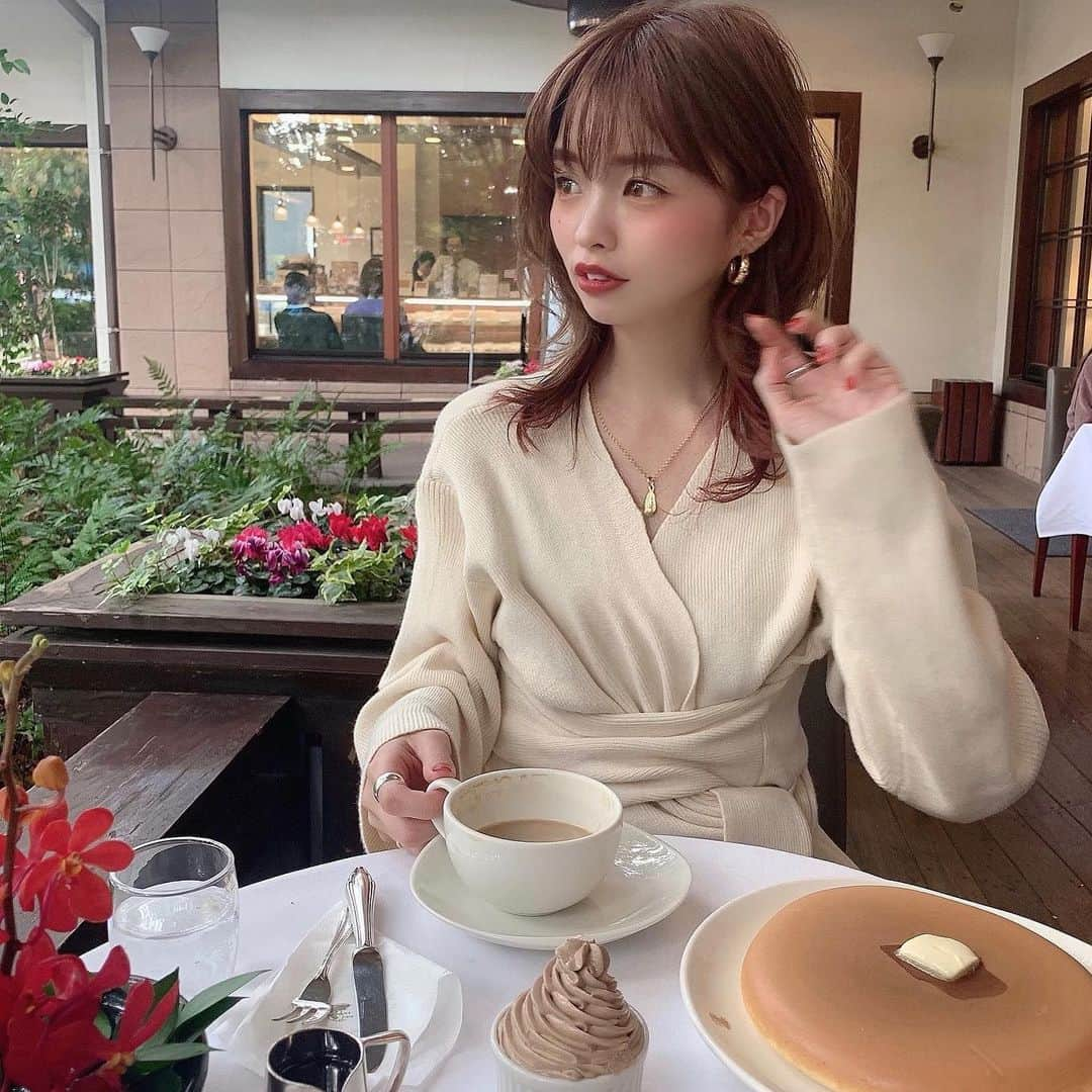 田畑佑莉さんのインスタグラム写真 - (田畑佑莉Instagram)「念願のパンケーキ行けた🥞  詳しくはこちらに何個か動画や写真など貼りました🗒 @lily02tbt_cafe 🏷 ㅤㅤㅤ  #hairarrange #bob #salonmodel #ヘア #ヘアカラー #ブラウンリップ #今日の服  #ウルフ #ウルフカット #ウルフヘア  #ミディアムヘア #サロンモデル #メイク #150cmコーデ  #ラテコーデ #ブラウンコーデ #消えそうな色コーデ #大人カジュアル ㅤㅤㅤㅤㅤㅤ ㅤㅤㅤ ㅤㅤㅤ ┈┈┈┈┈┈┈┈┈┈┈┈┈┈┈┈┈┈┈┈┈┈┈┈┈┈┈┈」11月21日 22時22分 - lily02tbt