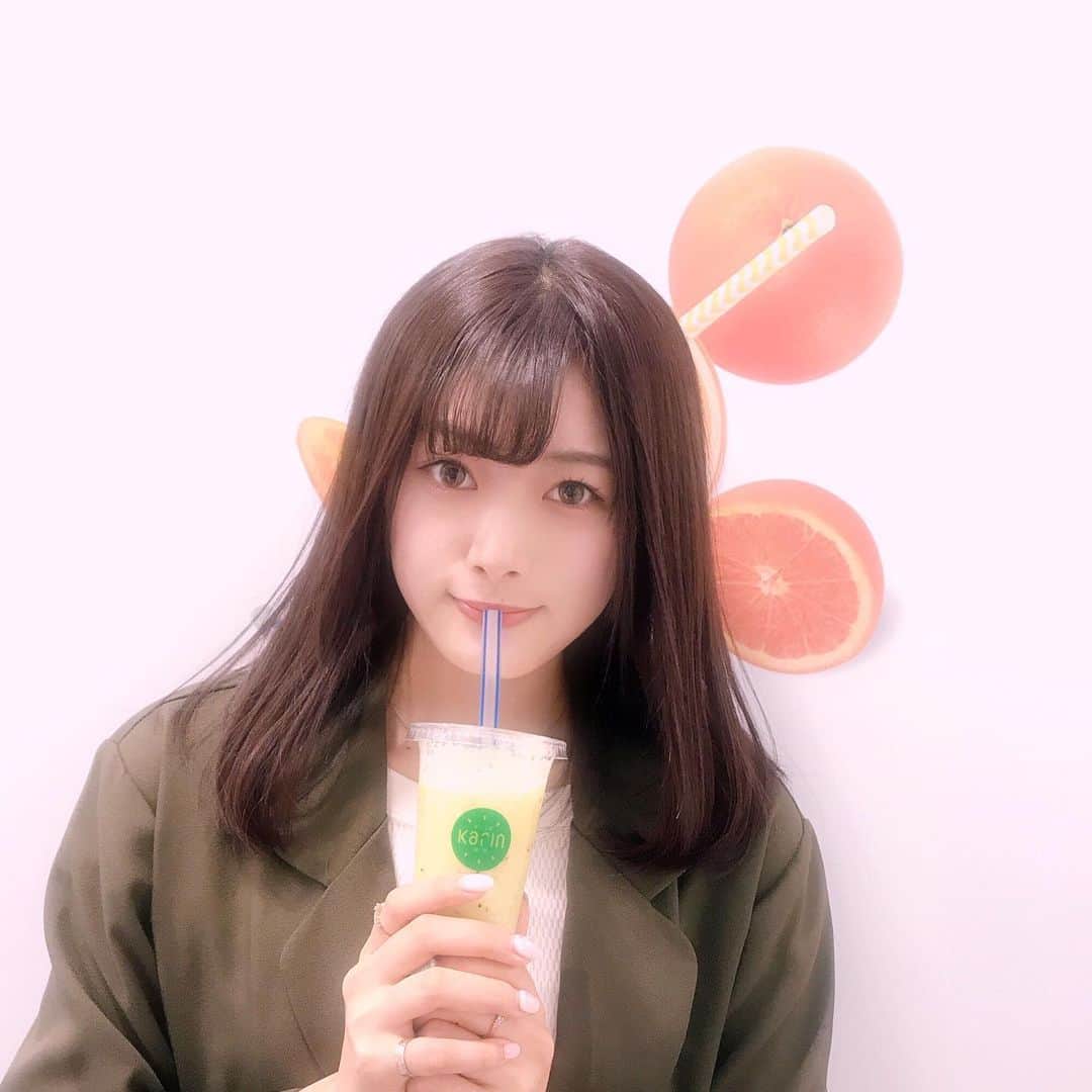 長谷川玲奈さんのインスタグラム写真 - (長谷川玲奈Instagram)「🥝🍍💕 #karin #fruit #drink」11月21日 22時31分 - bbg_rena0315