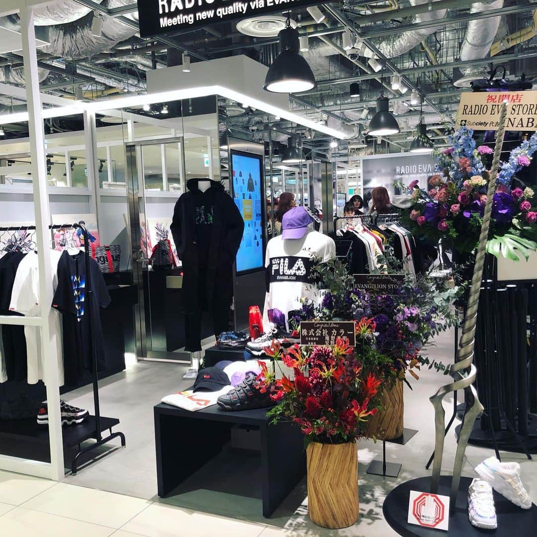 みづなれいのインスタグラム：「RADIO EVA STORE 明日オープンです！渋谷PARCOへ是非お越しください！ #radioeva  #shibuyaparco  #evangelion」