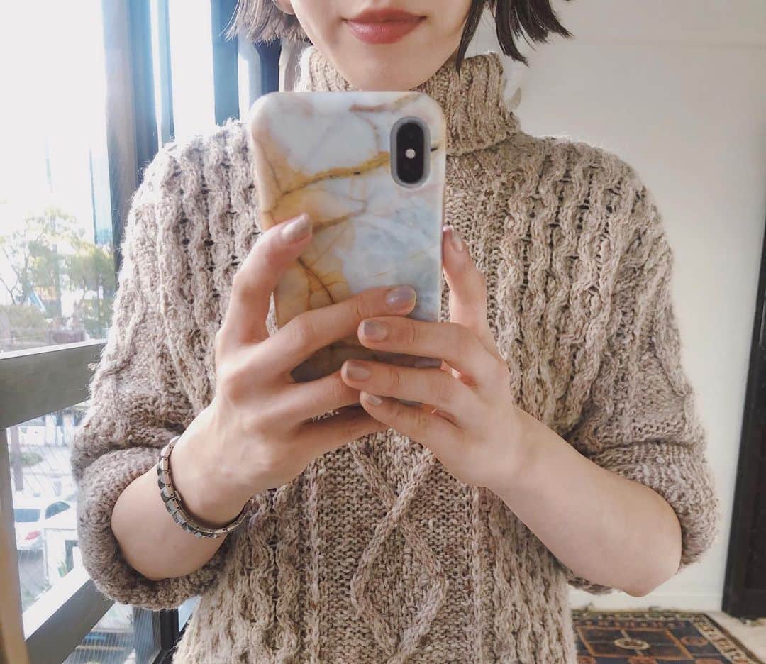 和田美由紀さんのインスタグラム写真 - (和田美由紀Instagram)「タートルは髪短い方がしっくり🐑💕 #サロンワークの #ニットは #最高地点まで #袖をまくりまくる」11月21日 22時46分 - miyuwada