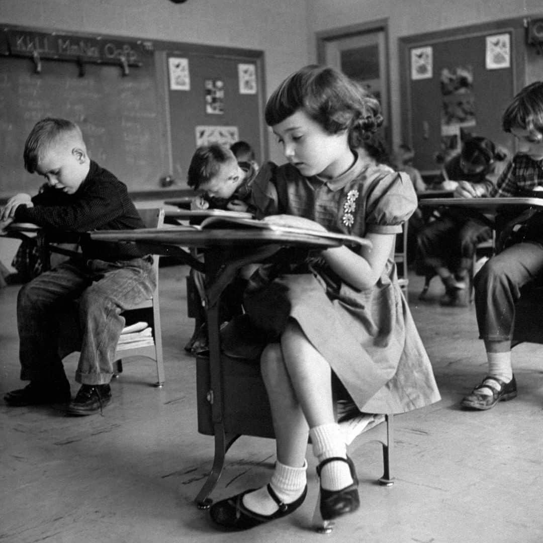 lifeさんのインスタグラム写真 - (lifeInstagram)「Young pupils busily at work in their classroom in Iowa, 1954. (Gordon Parks/The LIFE Picture Collection © Meredith Corporation) #1950s #VintageLIFE #TBT」11月21日 23時20分 - life