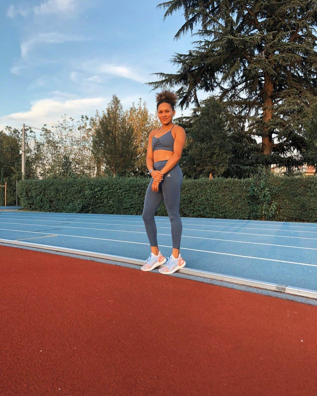 Johanelis HERRERA ABREUさんのインスタグラム写真 - (Johanelis HERRERA ABREUInstagram)「1 when the weekend is getting closer  2 but you have practice on Saturday  #neverajoy #athleteslife • • • • • #athletics #love #athlete #fitness #fitgirl #running #runninggirl #runners #sprint #adidas #daretocreate #performance #weekend #vibes #workout #ultraboost #gym #colorful #adv」11月21日 23時16分 - johanelisherrera