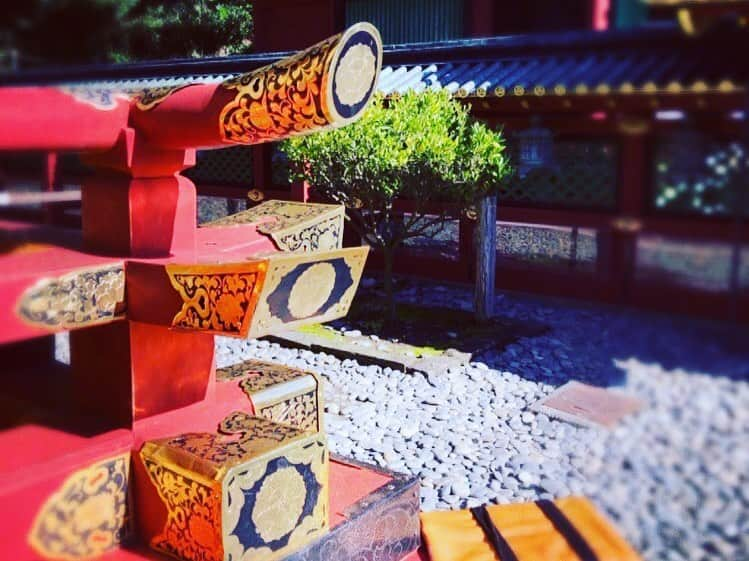 日出郎さんのインスタグラム写真 - (日出郎Instagram)「Ieyasu Tokugawa's grave!!!! #日出郎  #久能山東照宮  #美しい建築物  #Japanesebeautiful #家康公のお墓もあった #日光じゃないほうの東照宮 #自らが神様に」11月22日 0時06分 - hiderou1030